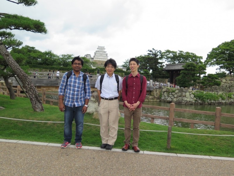 Memorial photo with Himeji Castle